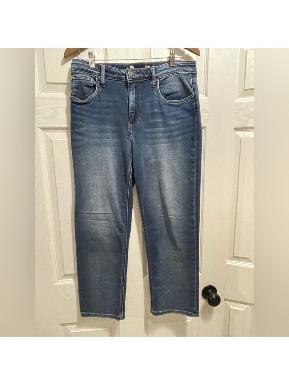 KUT from the Kloth high rise Elizabeth crop straight leg size 8